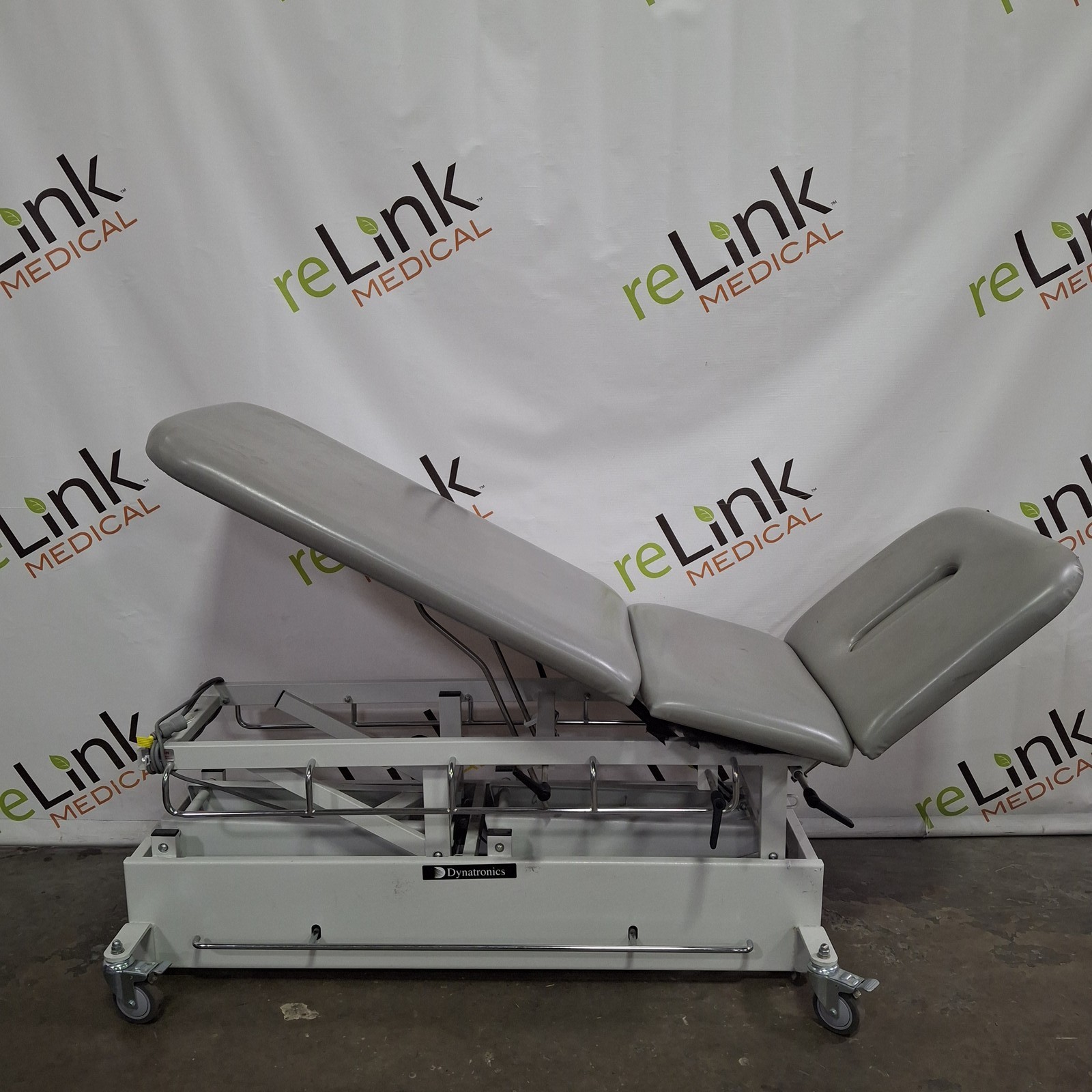 Dynatronics Dynatron T3 Treatment Table