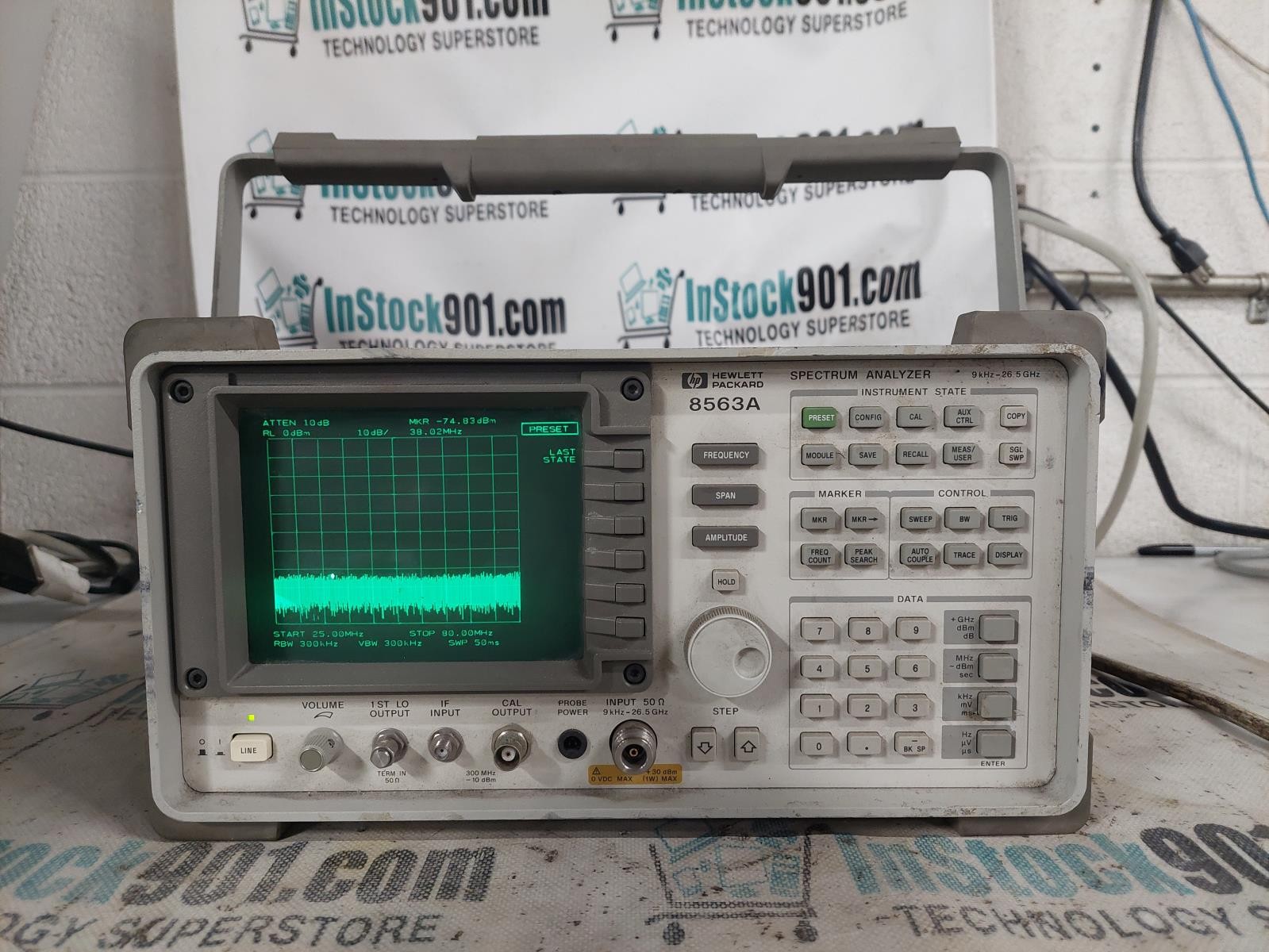 Hewlett Packard 8563A Spectrum Analyzer 9kHz-26.5GHz