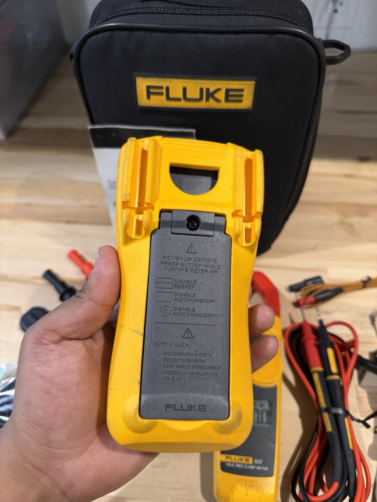 FLUKE 116/323 HVAC MULTIMETER COMBO KIT W/ ACCESSORIES (TESTED) SHIPS FAST