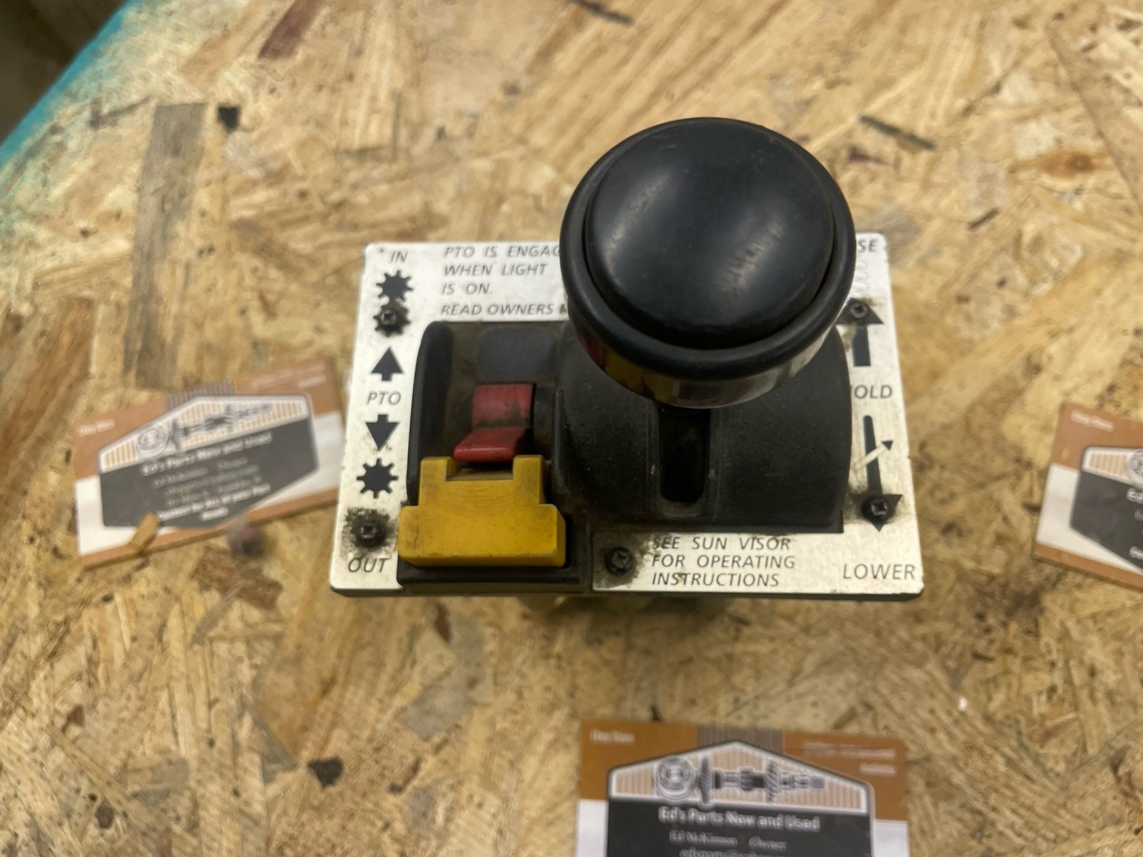 PTO CONTROL VALVE (OFF, ON, RAISE, LOWER) PERMCO P-AV-295 PTODUMP CONTROL Valve