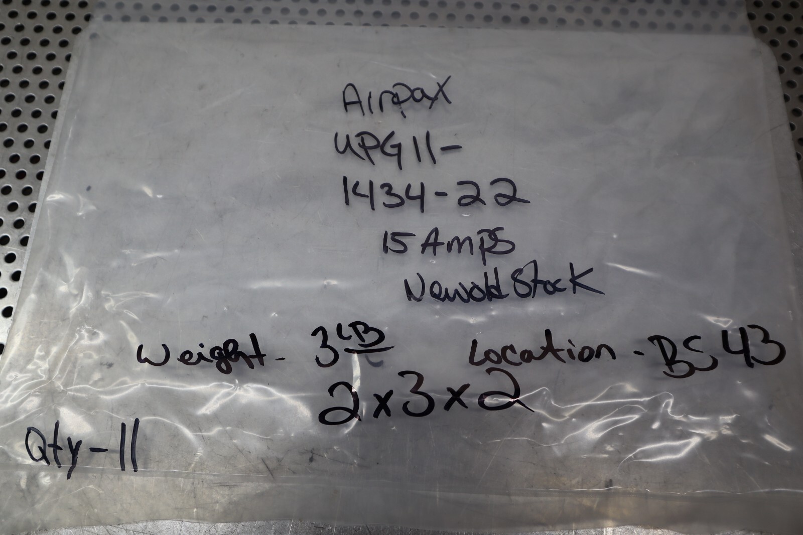 Airpax UPG11-1434-122 15A 18.8A Trip 250V 50/60Hz Circuit Breakers New Old Stock