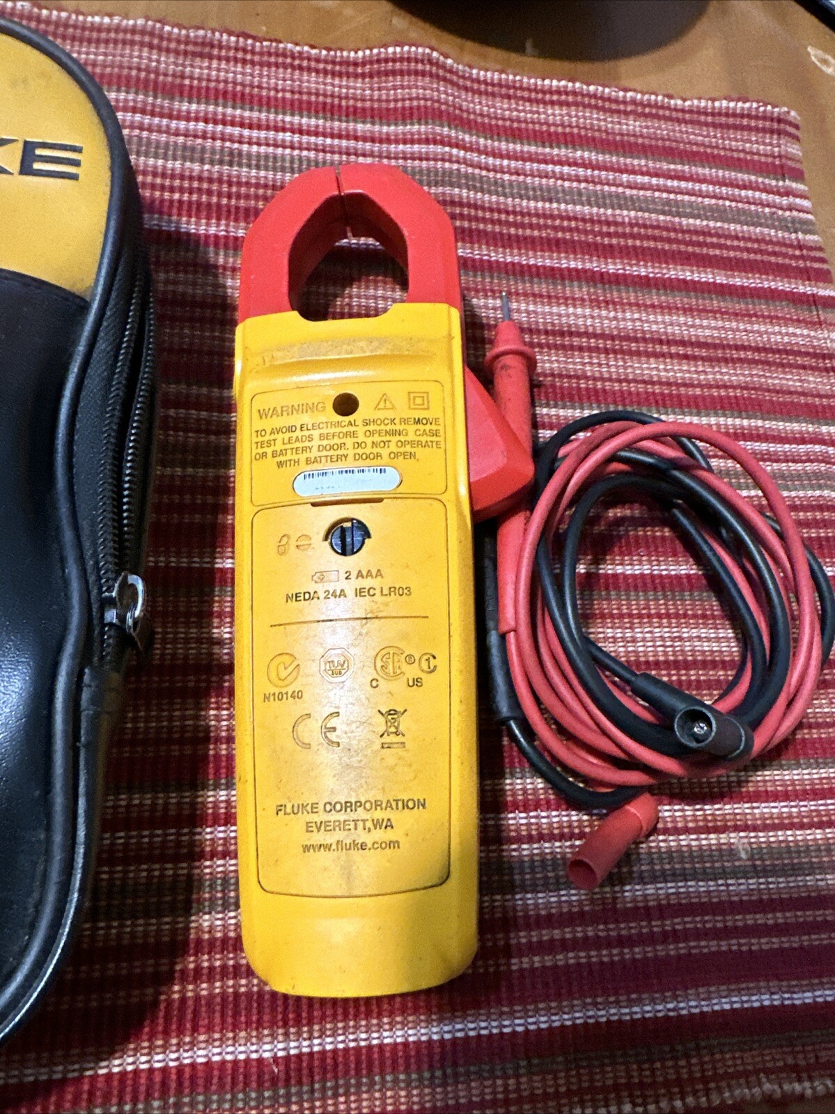 Fluke 323 True-RMS Clamp Meter