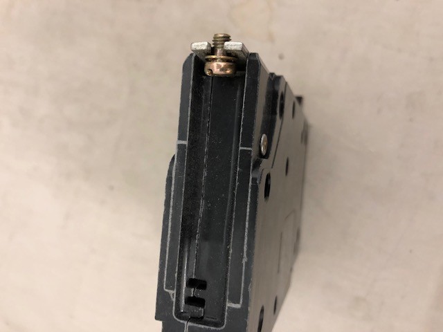 Square D EDB14020 circuit breaker 277 volt, 20 Amp