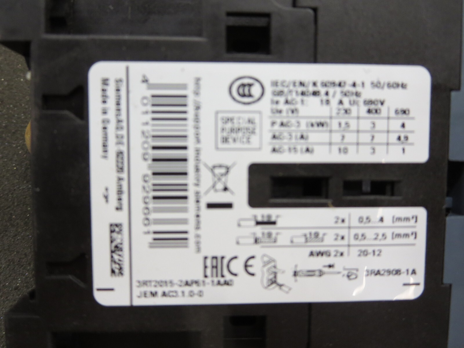 Siemens,3RT2015-2AP61-1AA0,Contactor,240V/60Hz,220V/50Hz,AC-3,7A, 400V, 1NO, 3kW