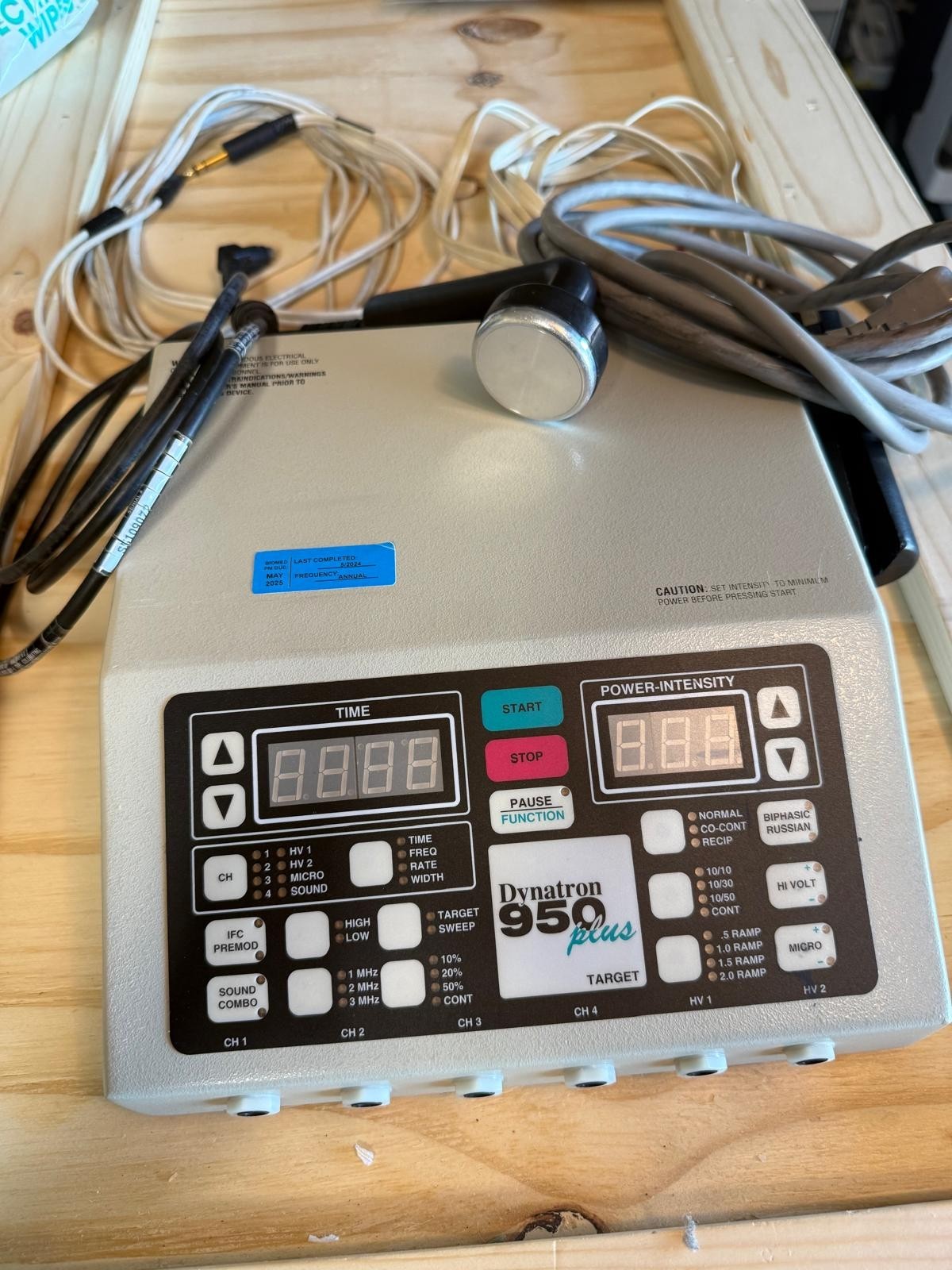 Dynatron Dynatronics 950 Plus Ultrasound Therapy System w/ Ultrasound Head