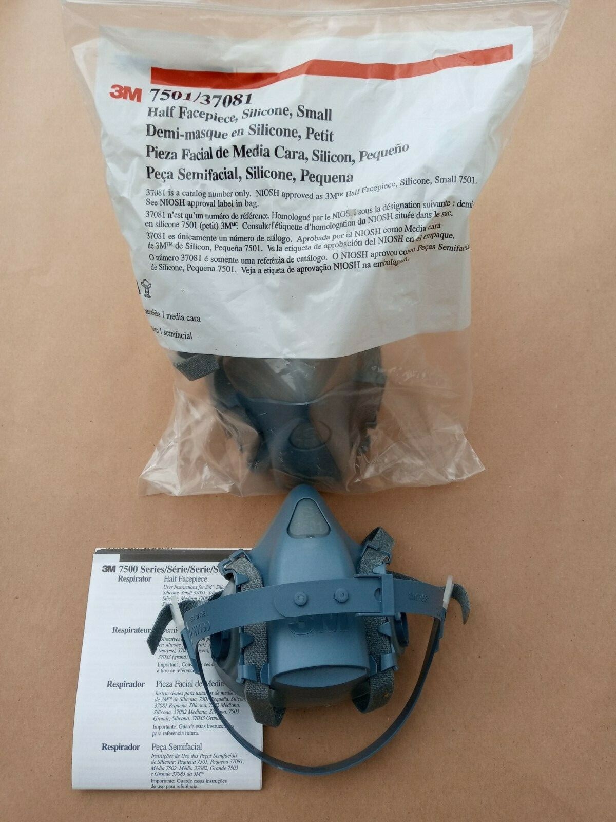 3M7500 Half Mask Respirator, Silicone Facepiece NEW Sealed Size SMALL 7501/37081