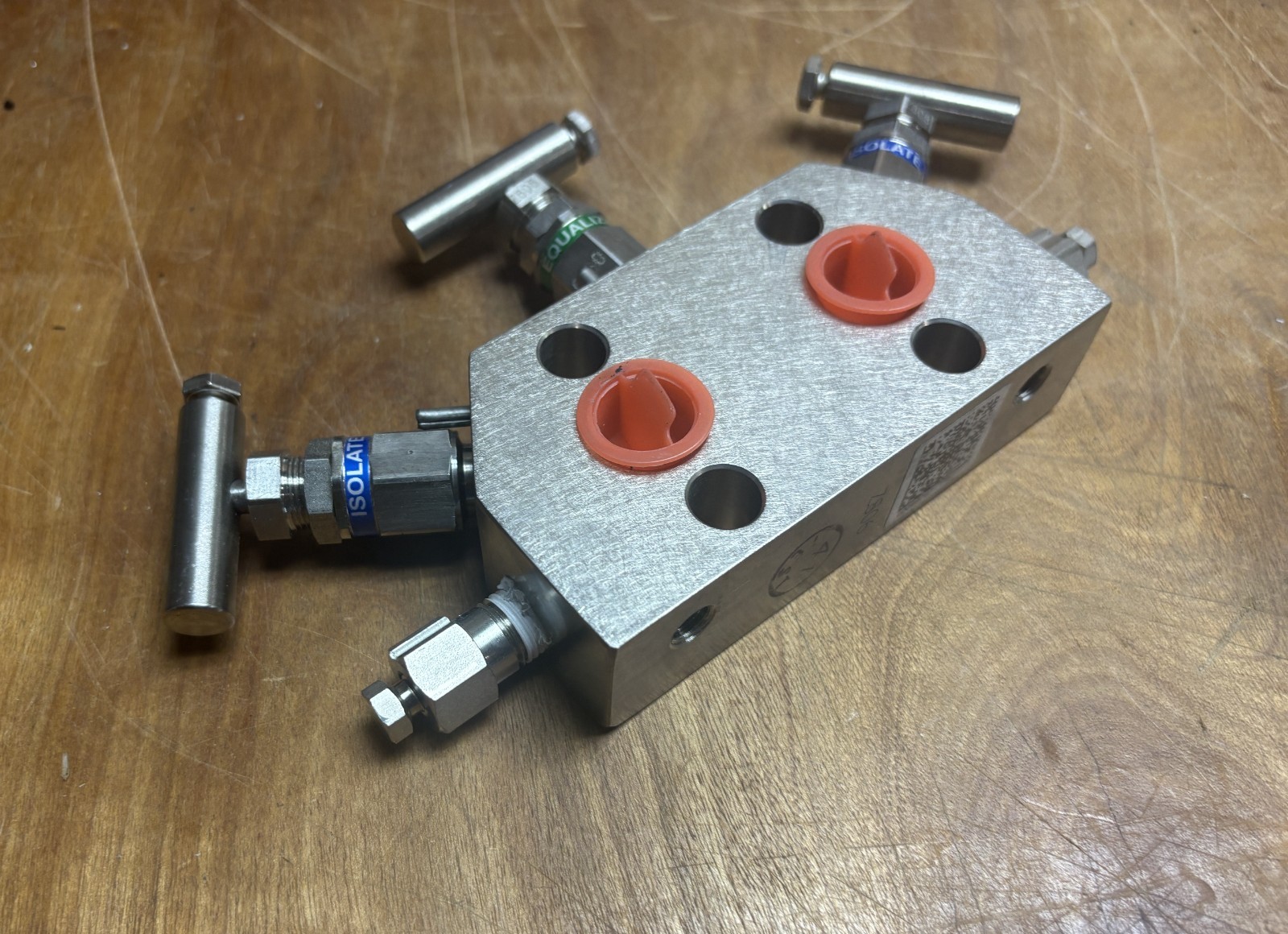 Rosemount TRANSMITTER C305121124-0000 MWP 6092 PSI @200F 4000 PSI @ 400F(D10/1)