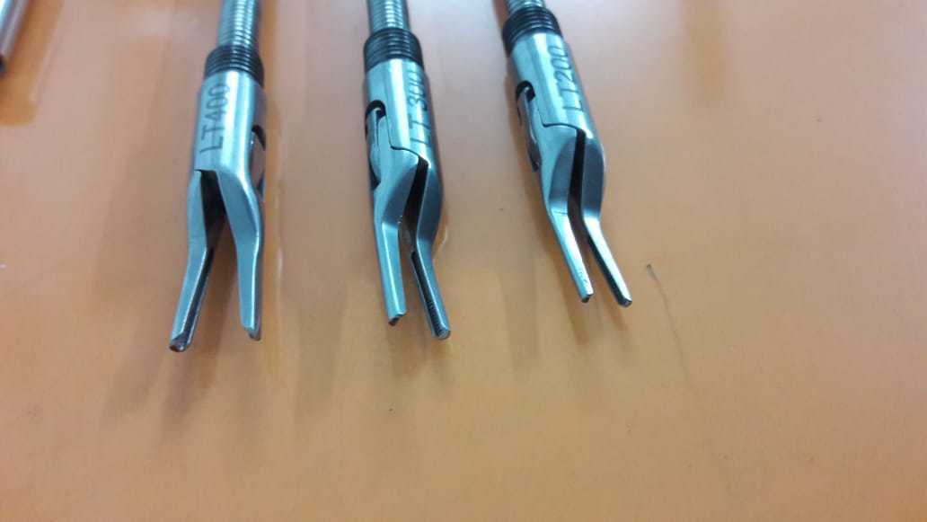 Laparcopic Cp Apper LT-200 LT-300 LT-400 3 In 1 Instrents Set 10mm 450m