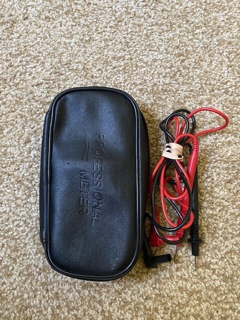 Cat III 1000V 10Amp Meter Test Leads w/ Meter Case