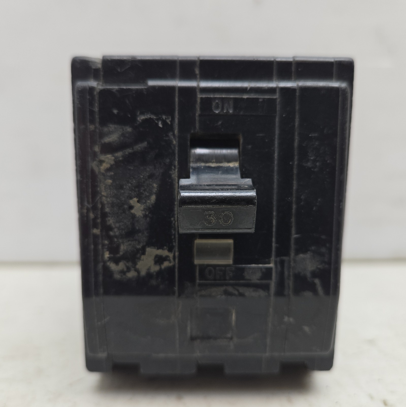 Mixed Lot of 3 Pole Circuit Breakers 100A 60A 30A Square D Ge See Pictures