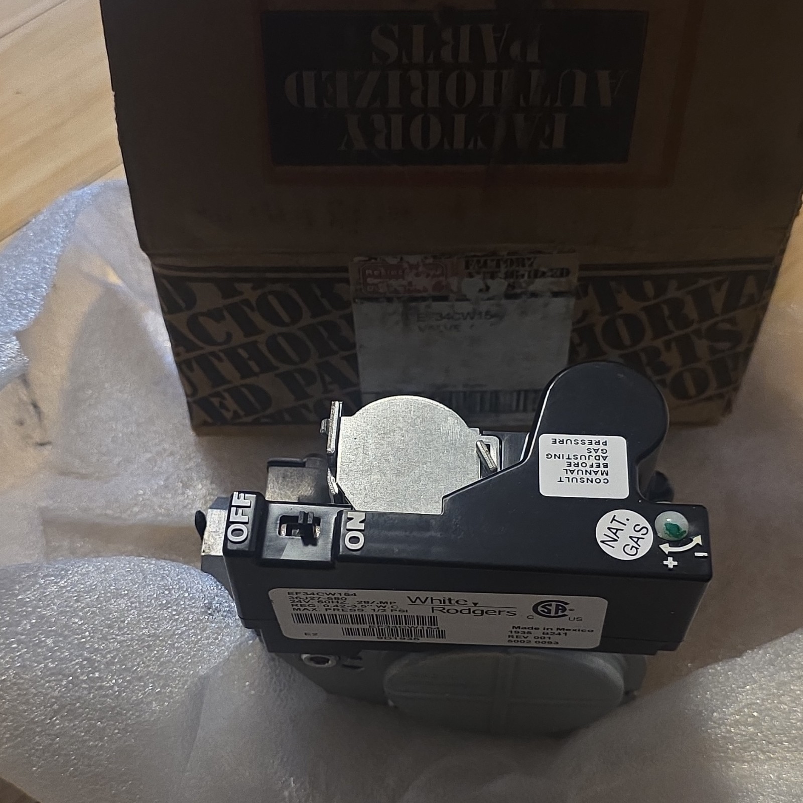 Carrier EF34CW154 Modulating Gas Valve White Rodgers 36J27-580 OEM 24V NG