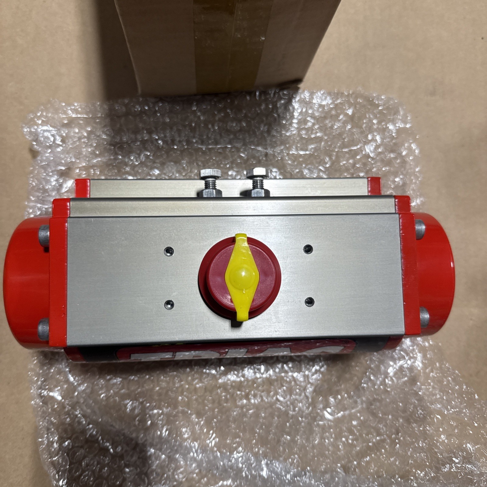 TRIAC CONTROLS 2R130DA DOUBLE ACTING RACK & PINION ACTUATOR {NEW}