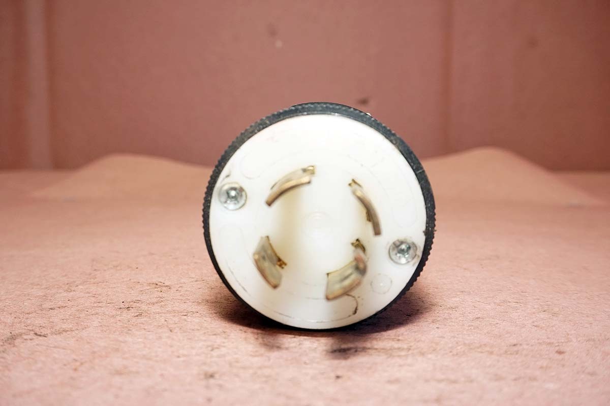 Hubbell HBL2731 30 Amp 480 VAC Plug