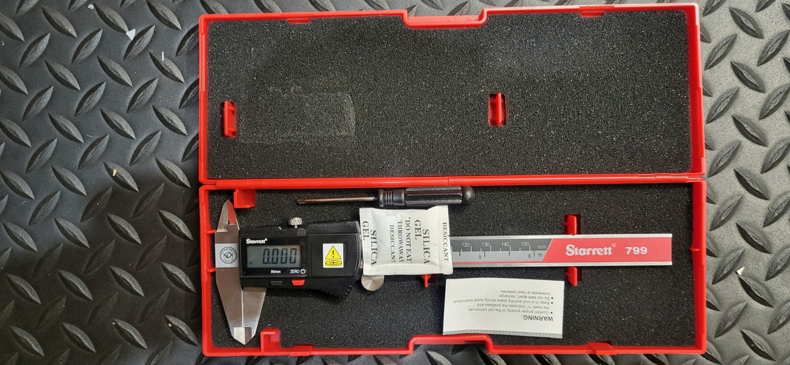Starrett EC799A-6/150 Electronic Caliper 0-6 Inch Range .0005 Inch Resolution