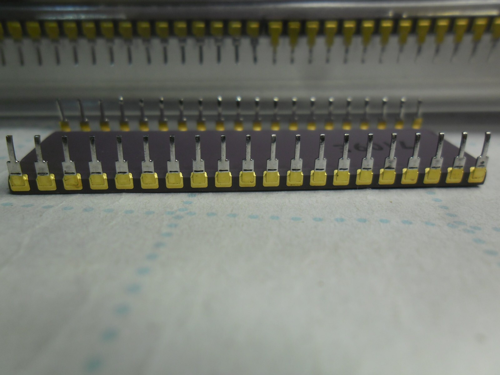 Harris ICL7109MDL, ADC Single ,30SPS, 12-Bit Parallel, 40 pin SDIP