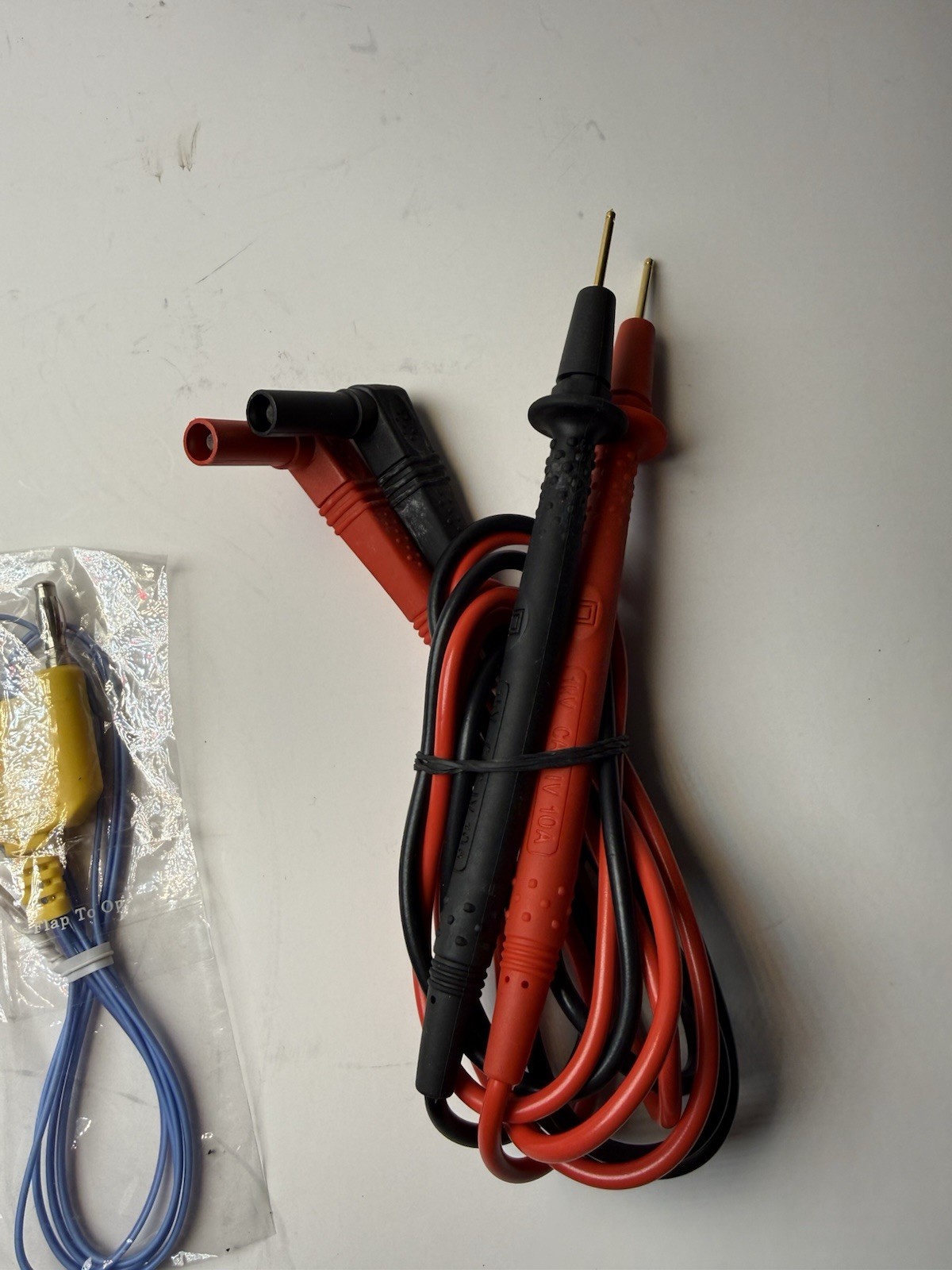Amprobe ACD-14 FX Clamp Meter 400A CAT III w/ Leads Case Tested