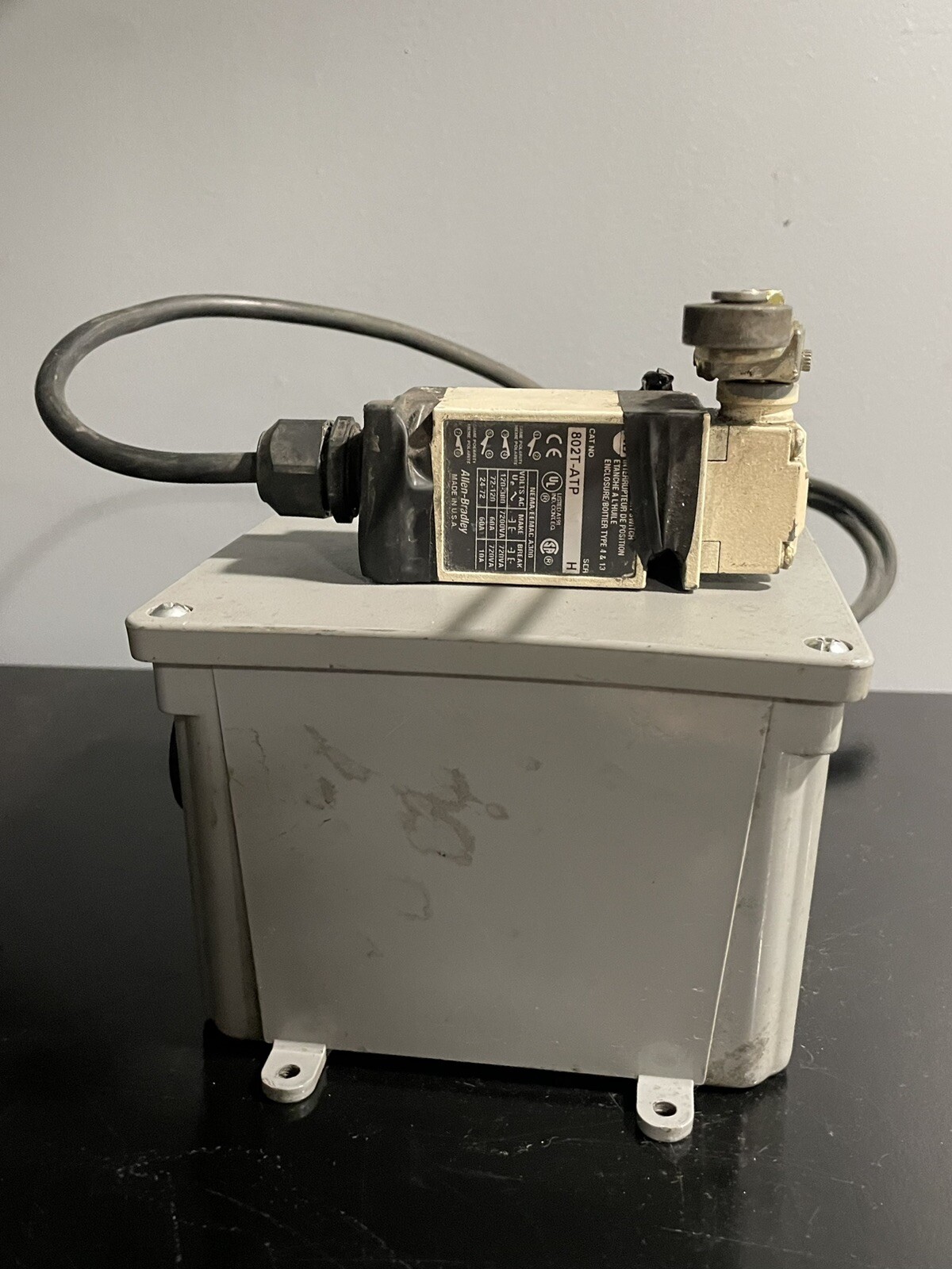 Allen-Bradley 802T-ATPD Metal Plug-In Oiltight Limit Switch