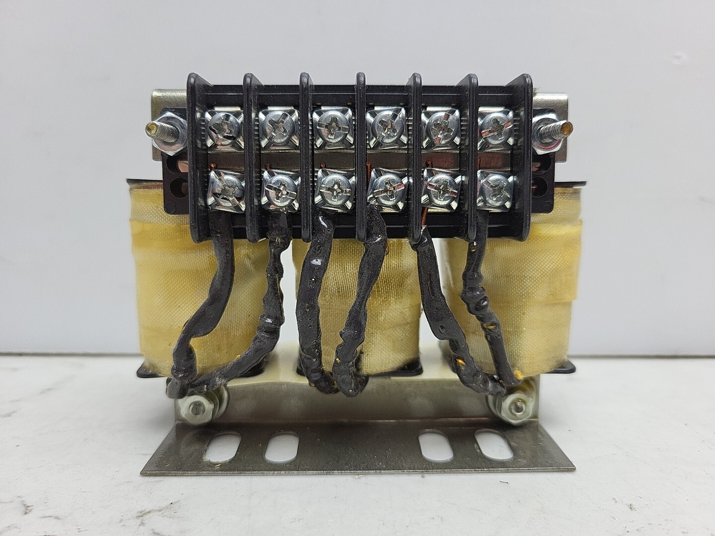 Automation Direct GS-42P0-LR 3 Phase Dry Type Line Reactor 600 V 60 Hz 4 Amps