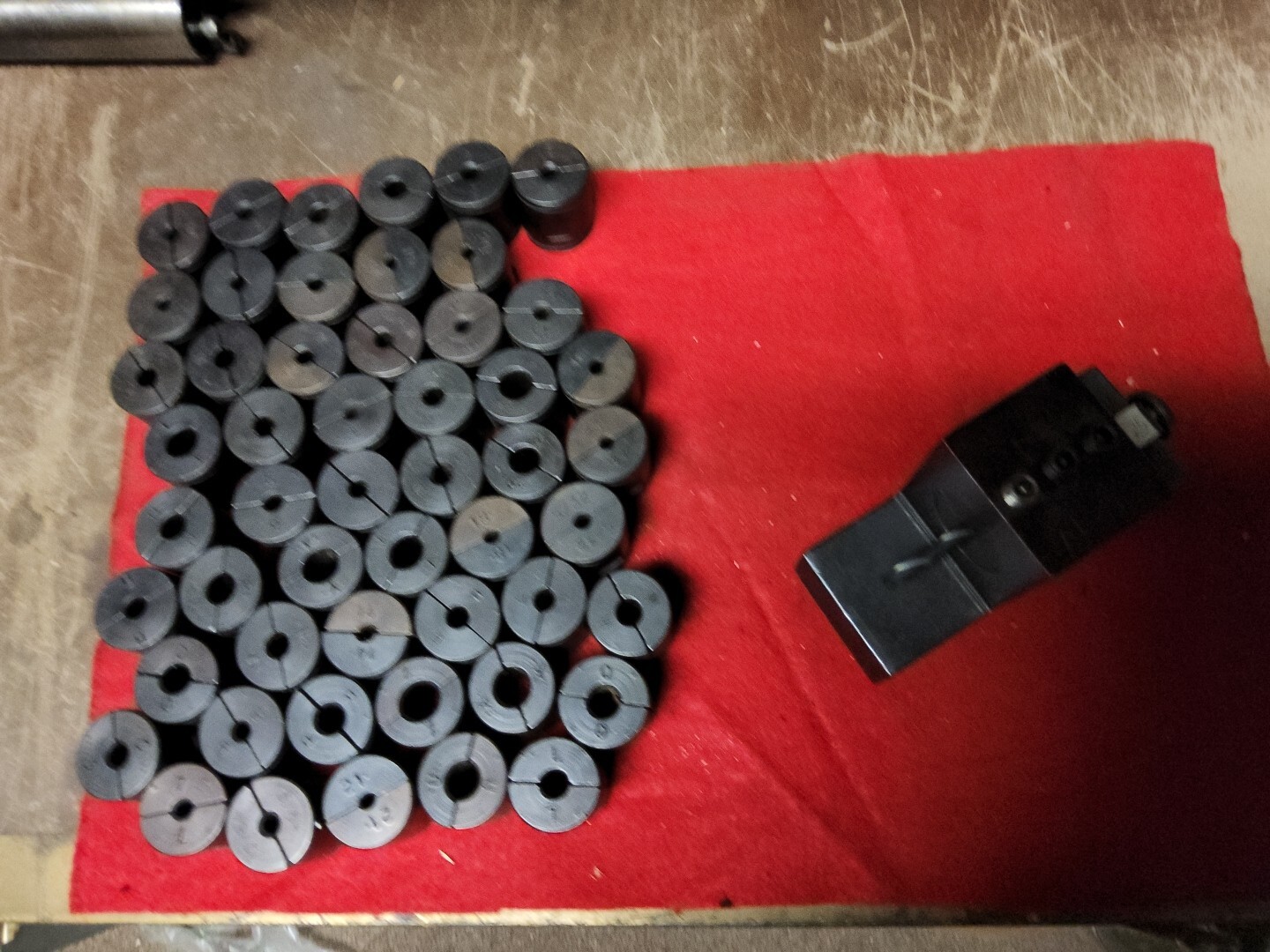 HARDINGE CONQUEST GT HG-6 ROUND SHANK 1″ HOLDER WITH 50 MARCELLUS BUSHINGS