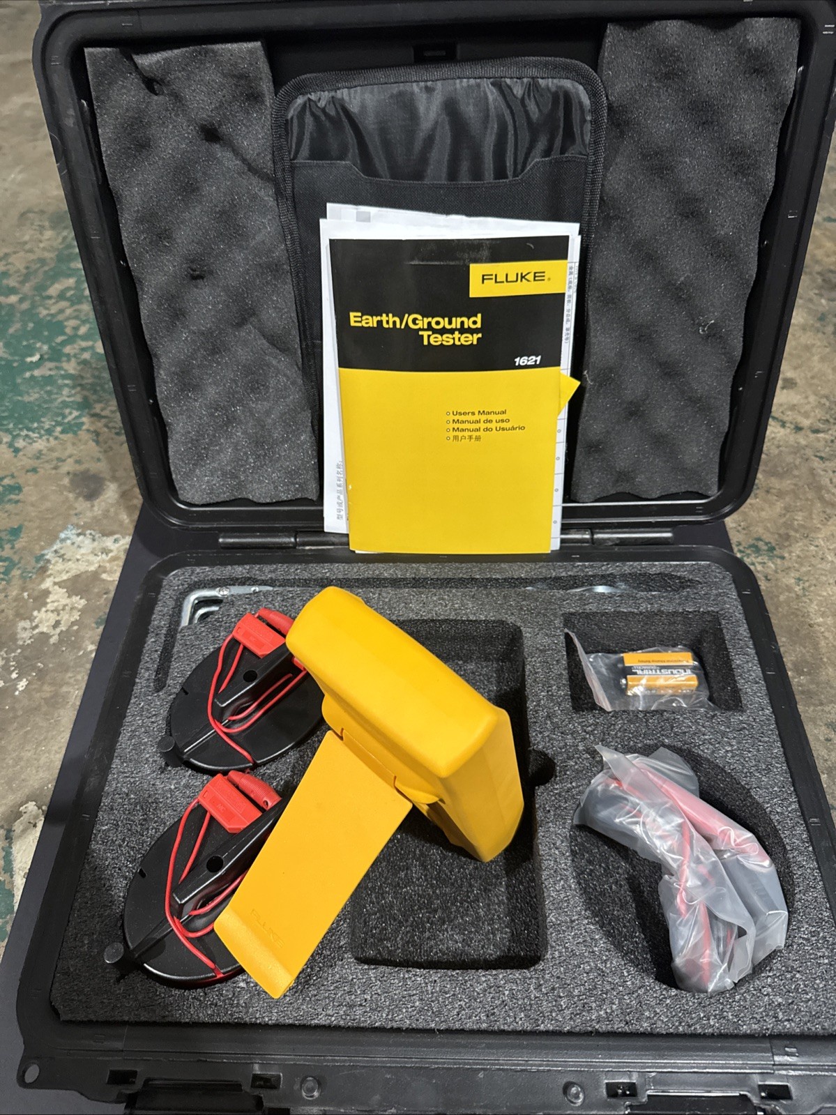 Fluke 1621 GEO Earth Ground Resistance Tester Meter Deluxe Kit!
