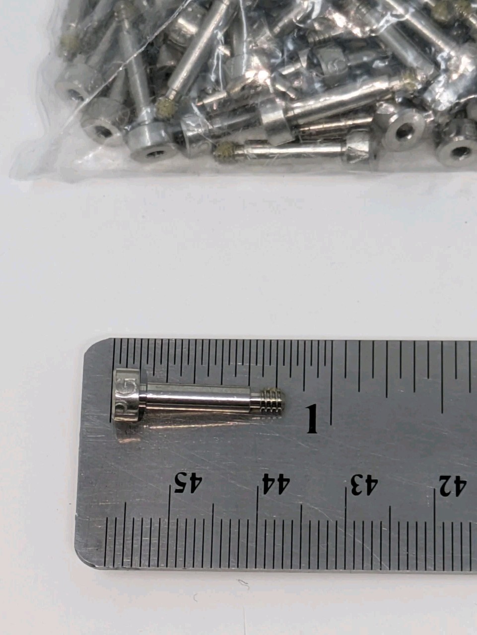 28lb Lot Assorted Machine Screws Industrial – Sizes / Weights as shown