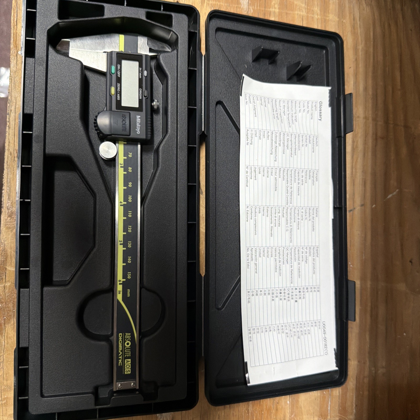 Mitutoyo Digital Standard 500-196-30 0-150mm 0-6″ Caliper, Genuine