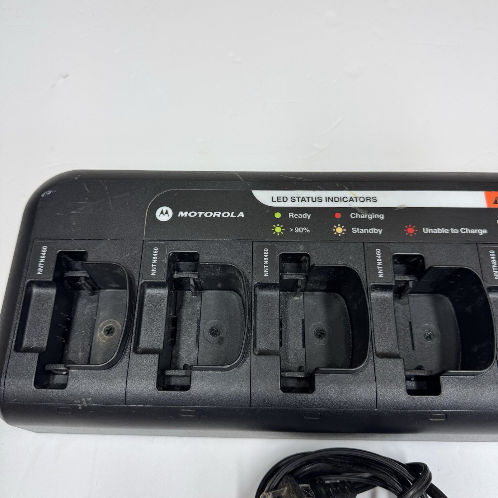Motorola NNTN8410A Multi Unit Charger 2.4a Amp 100-240v-ac