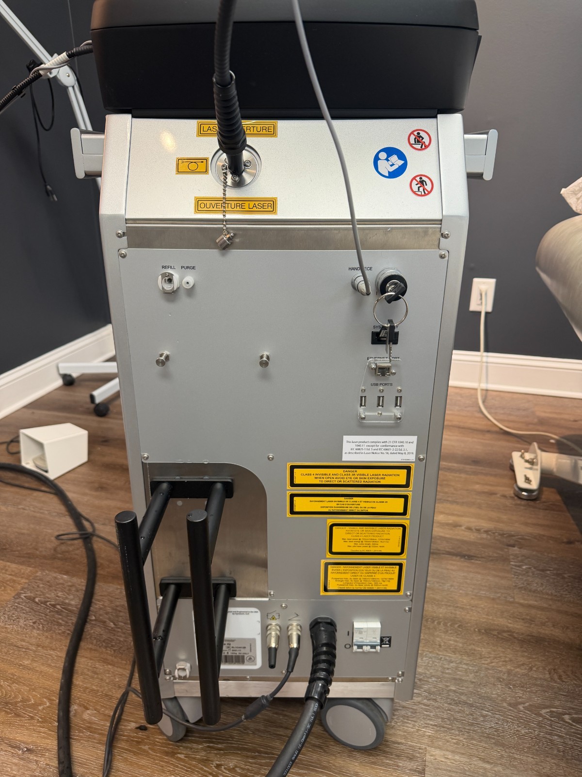 2021 Cynosure Elite iQ Alex/YAG Laser System Low Pulse Counts w/ Zimmer