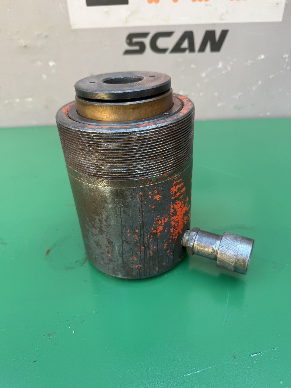 SPX Power Team 30 Ton Hollow Ram Hydraulic Cylinder 2″ Stroke. Nice.