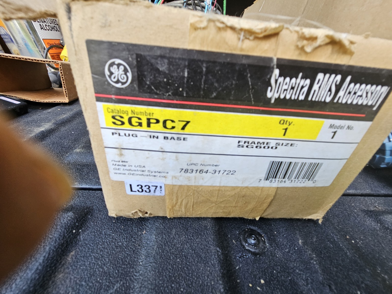 GE SGPC7 Spectra RMS Plug-In Mounting Base for SG600 600A Breakers 600 Amp SLS