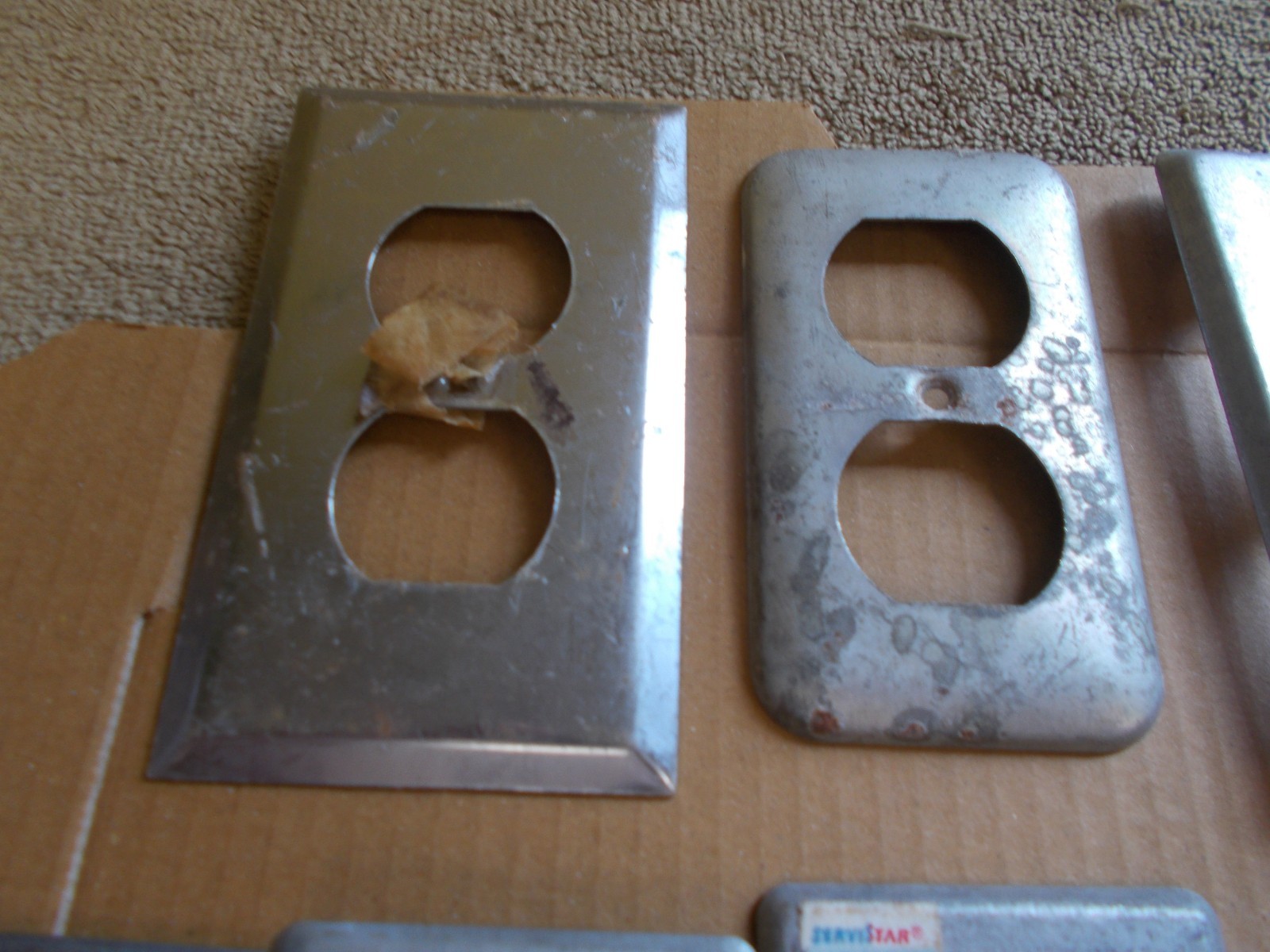 VTG INDUSTRIAL OUTLET COVER RACO NO NAME METAL MIZED LOT SIZES LOT – 14 NEW USED