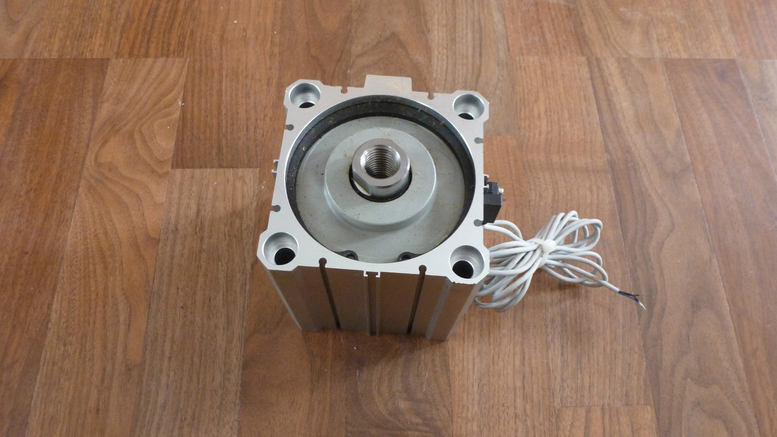SMC CDQ2B100-75DC-F 79WLS w/ SMC D-F79W SENSOR *New Old Stock*