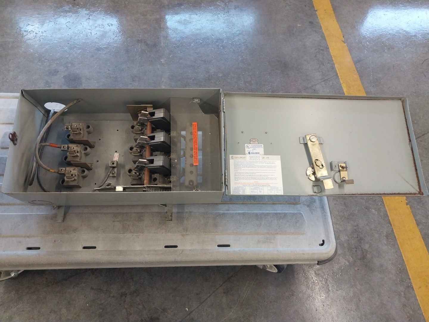Federal Pacific Electric No Sp1136 100 Amps 600 Volts 3 Poles Fusible Switch