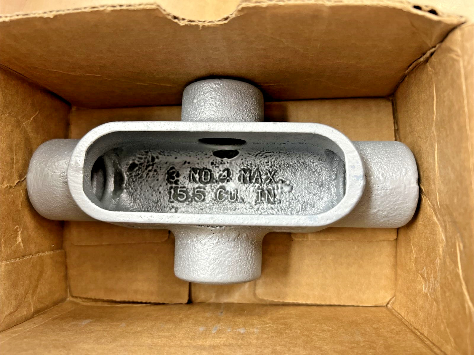 Appleton APPX37 (Box of 1) – 1 ” Type X Conduit Body Grayloy Iron *NEW IN BOX*