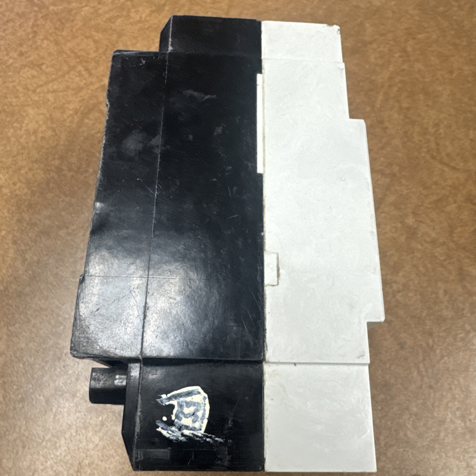 EATON GD22K 60A 3-Pole Circuit Breaker Lightly Used, 3 Pole AC Or 2 Pole DC