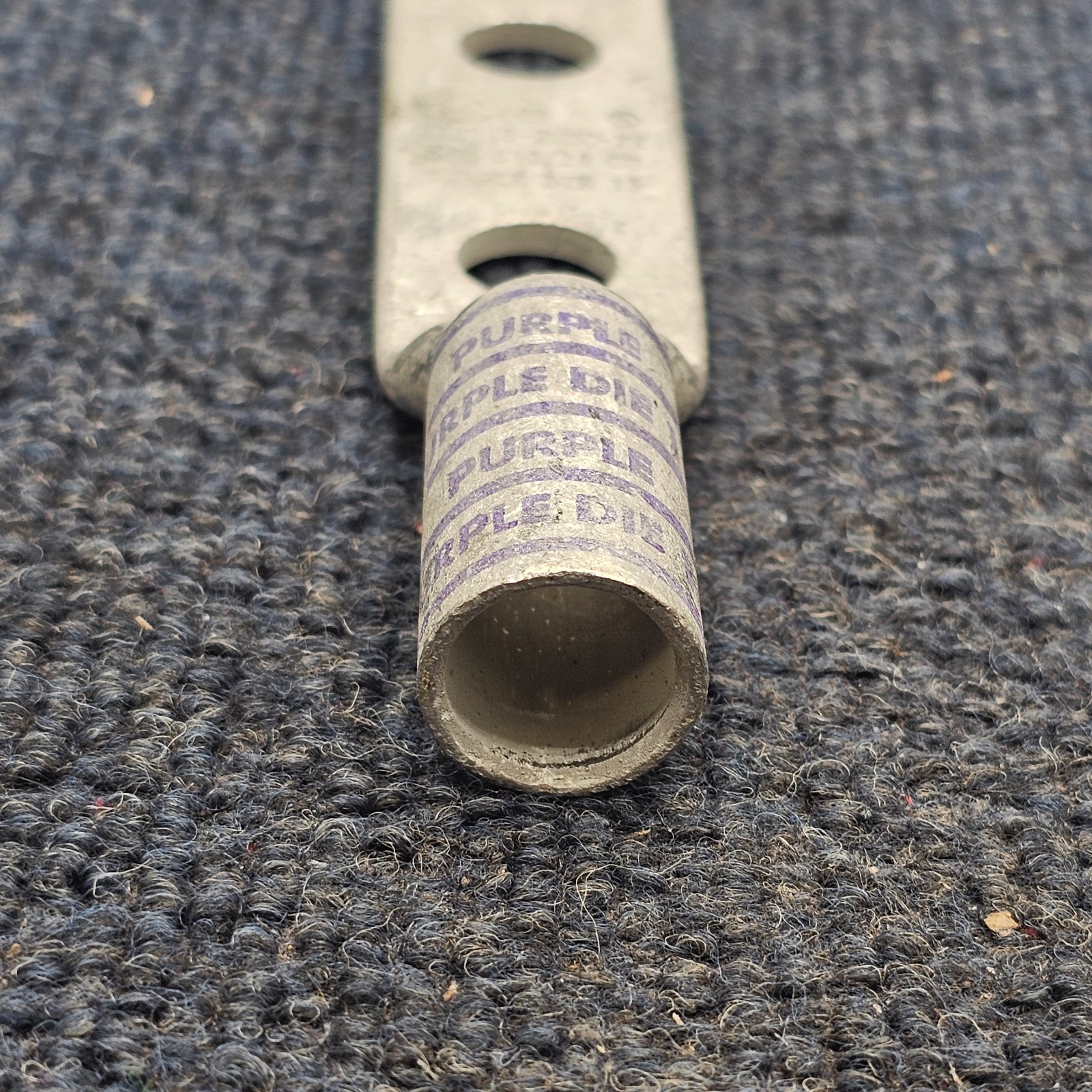 YAZV28-2NTC-FX Purple Die 15: 2-Hole Compression Lug 4/0 550/24 CU