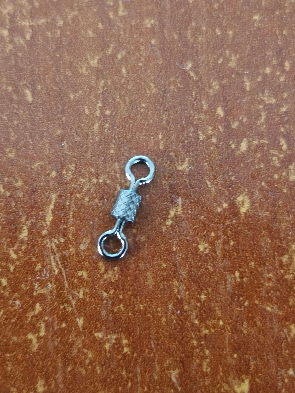 small metal swivel