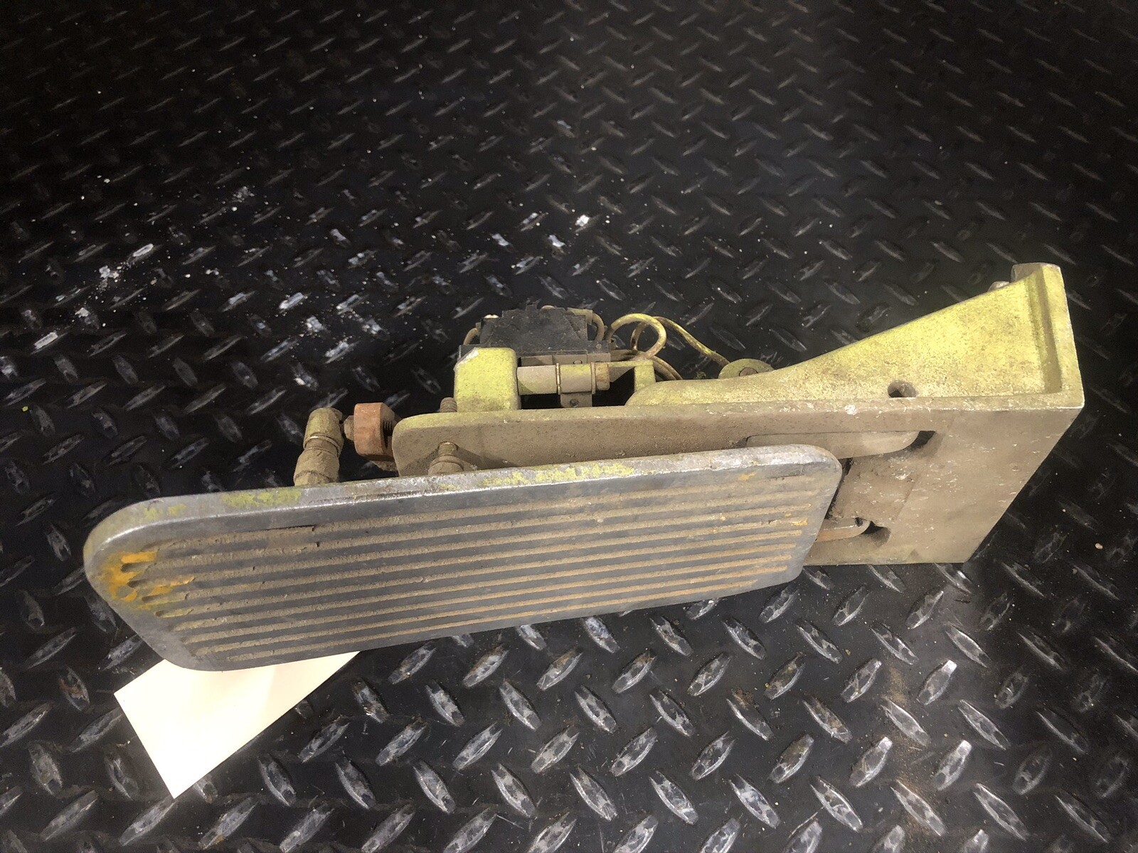 CL-2752219 Accelerator Assembly Clark TW25B TW125 Forklift Parts Used Ref#13.400