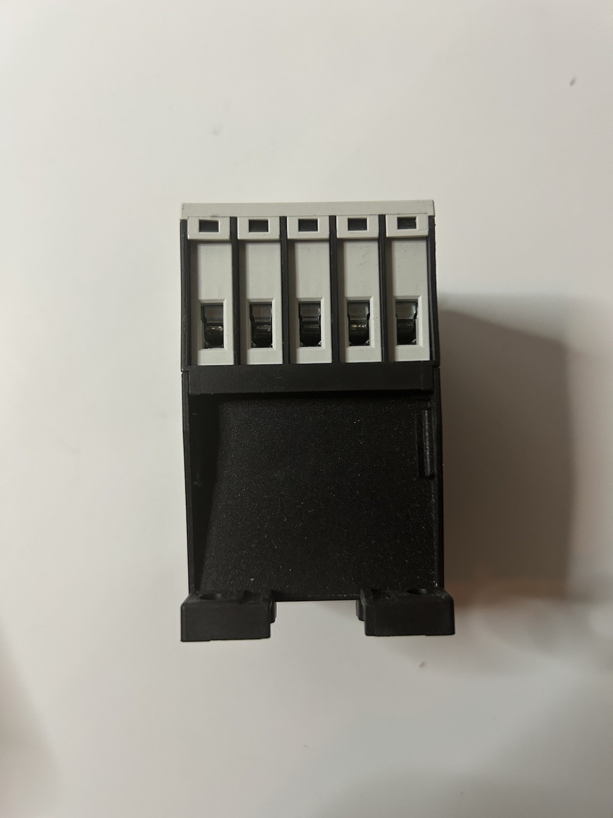 Eaton DIL M12-10 24V Coil AC OR DC Contactor 4 Pole XTCE012B10 DIN Rail 12A