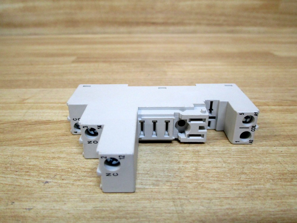 Allen Bradley 700-HN221 Relay Socket 700HN221