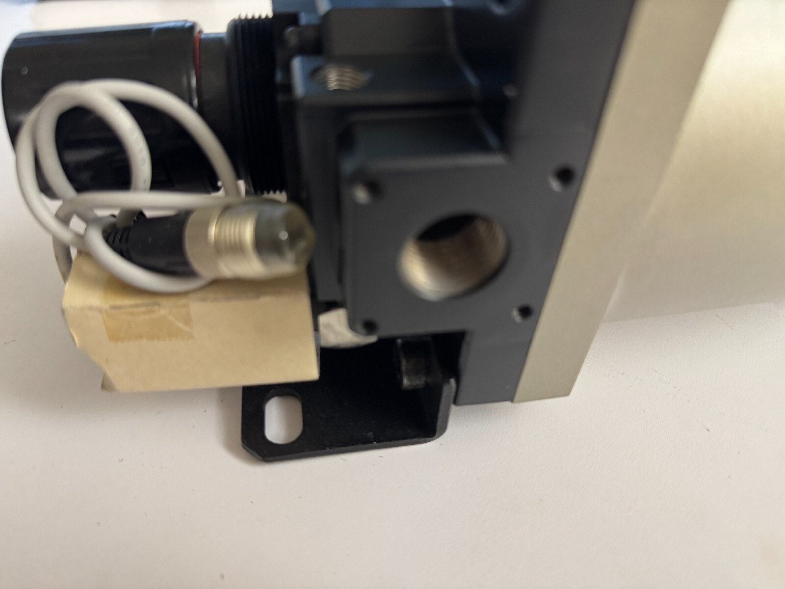 SMC 20-AMR400-04S-R-X248 Regulator with IS10-01S-X273 Pressure Switch