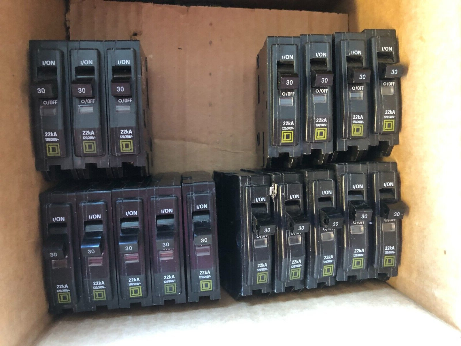 SQUARE D QO130VH 1P 30A 120V 22K plug-in circuit breaker