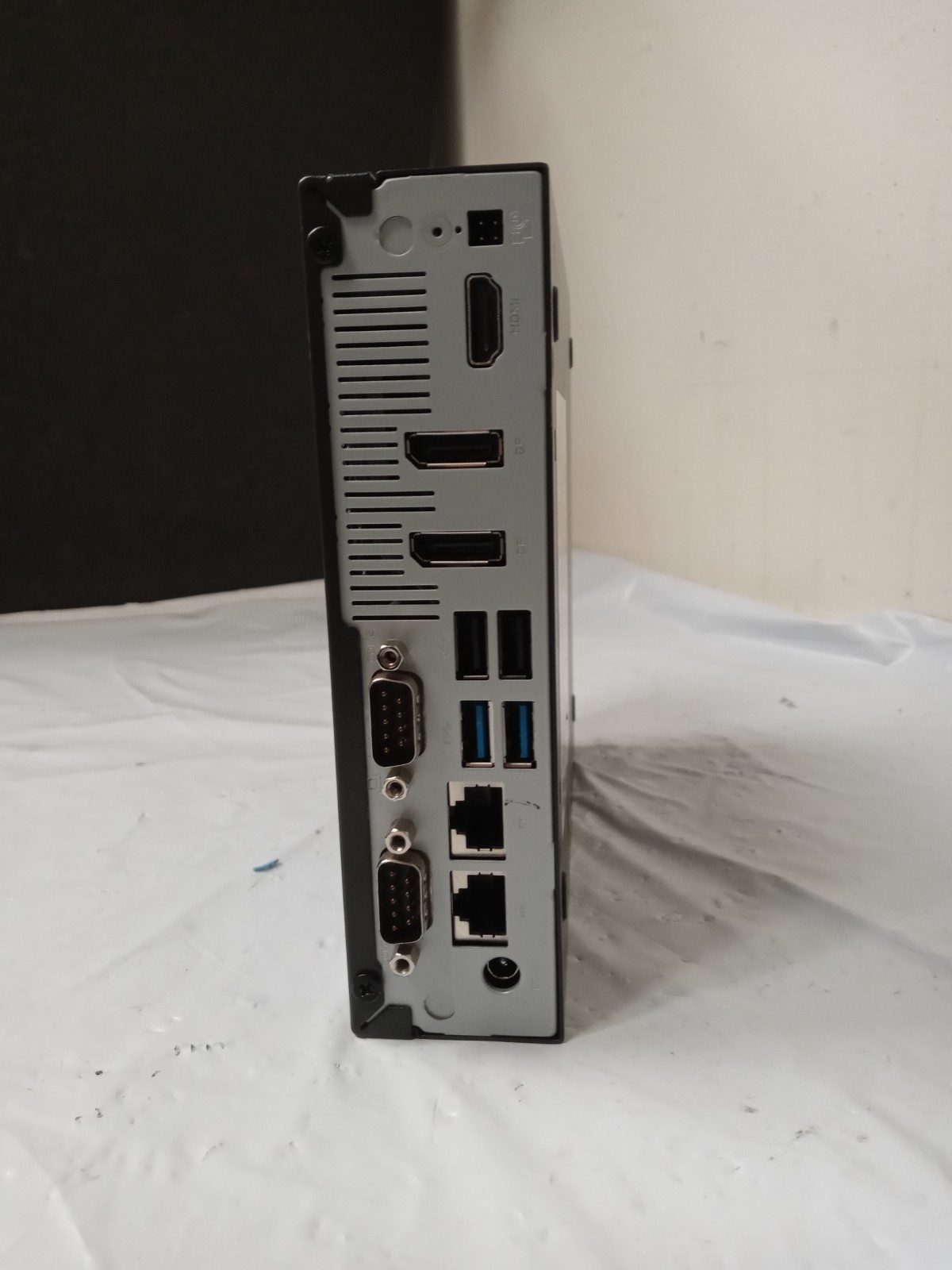 SURPLUS Raritan DKX3-UST Celeron 2.7ghz 4GB 128GB SSD Dominion User Station