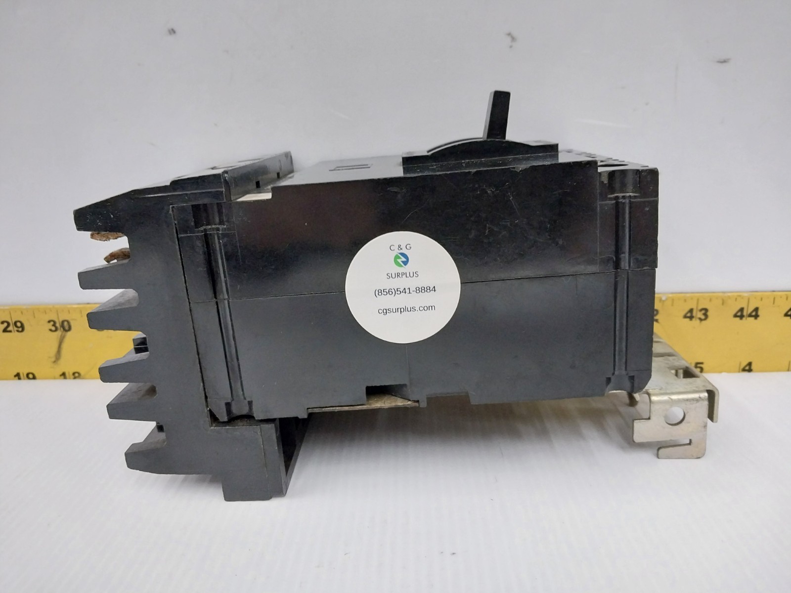 Square D 100 Amp I-Line Circuit Breaker 240/480 VAC 3 Pole FA34100