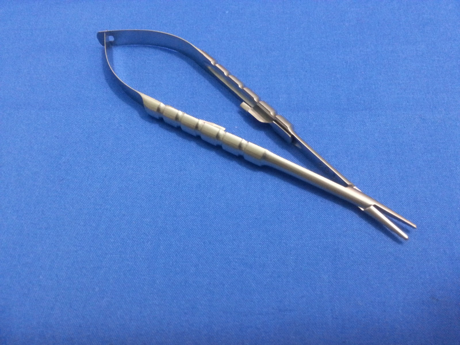8 O.R GRADE CASTROVIEJO MICRO SURGERY NEEDLE HOLDERS SURGICAL INSTRUMENTS KIT