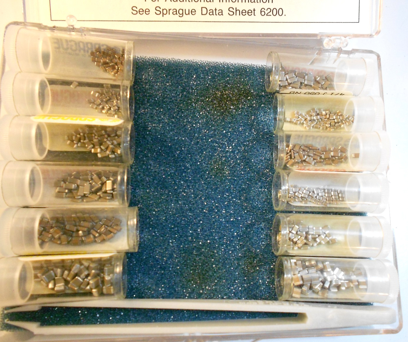 Sprague Type 2C Monolithic Ceramic Chip Capacitors Engineering Lab Kit Lot NOSE4