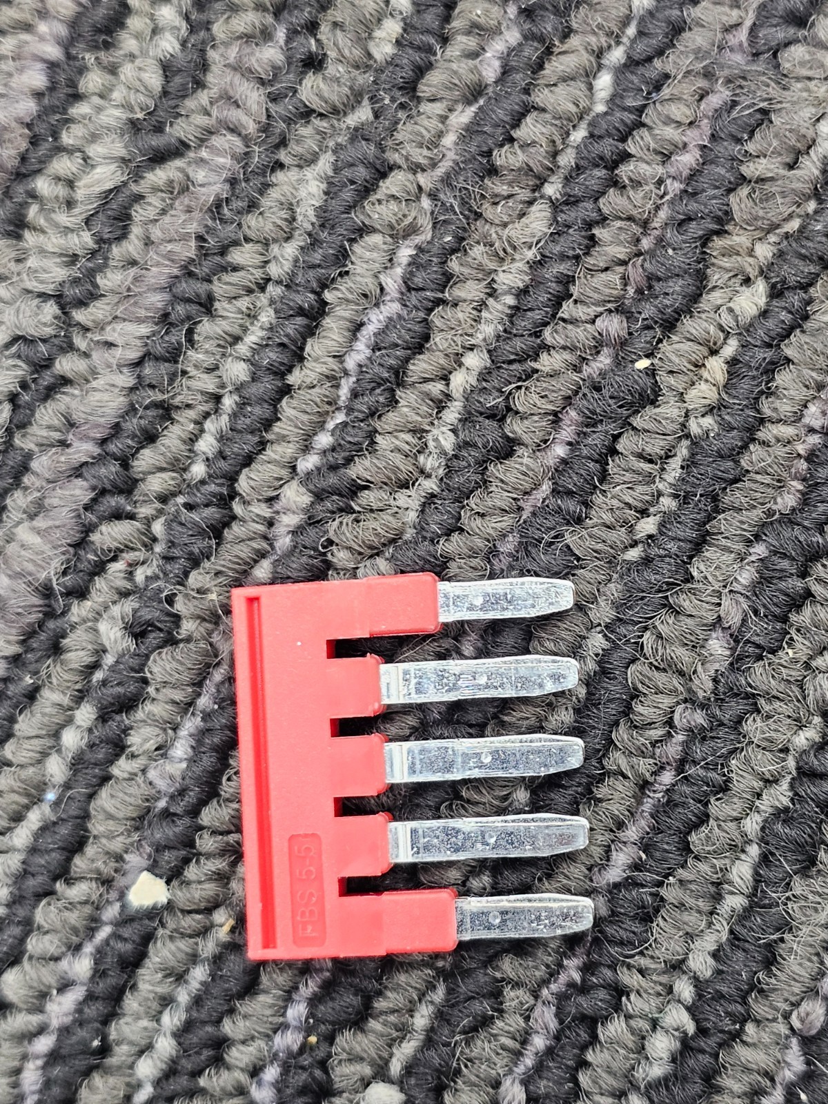 (QTY 50) PHOENIX FBS 5-5 3030190 Plug-in Bridge 5 Position 5.2MM Pitch Red