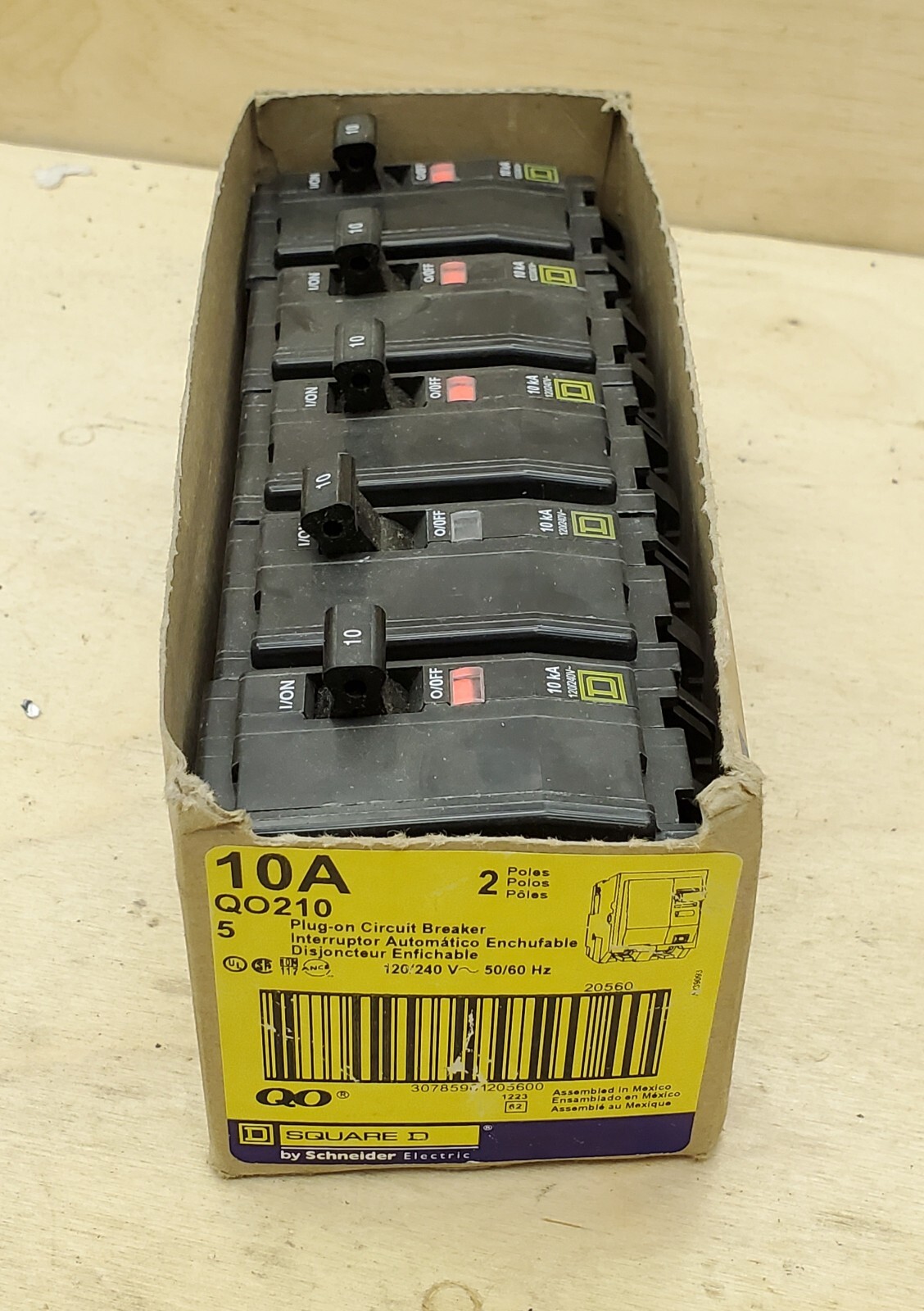 Qty 1 – Square D QO210 Circuit Breaker 10 Amp 2-pole 120/240V Plug-In – NEW