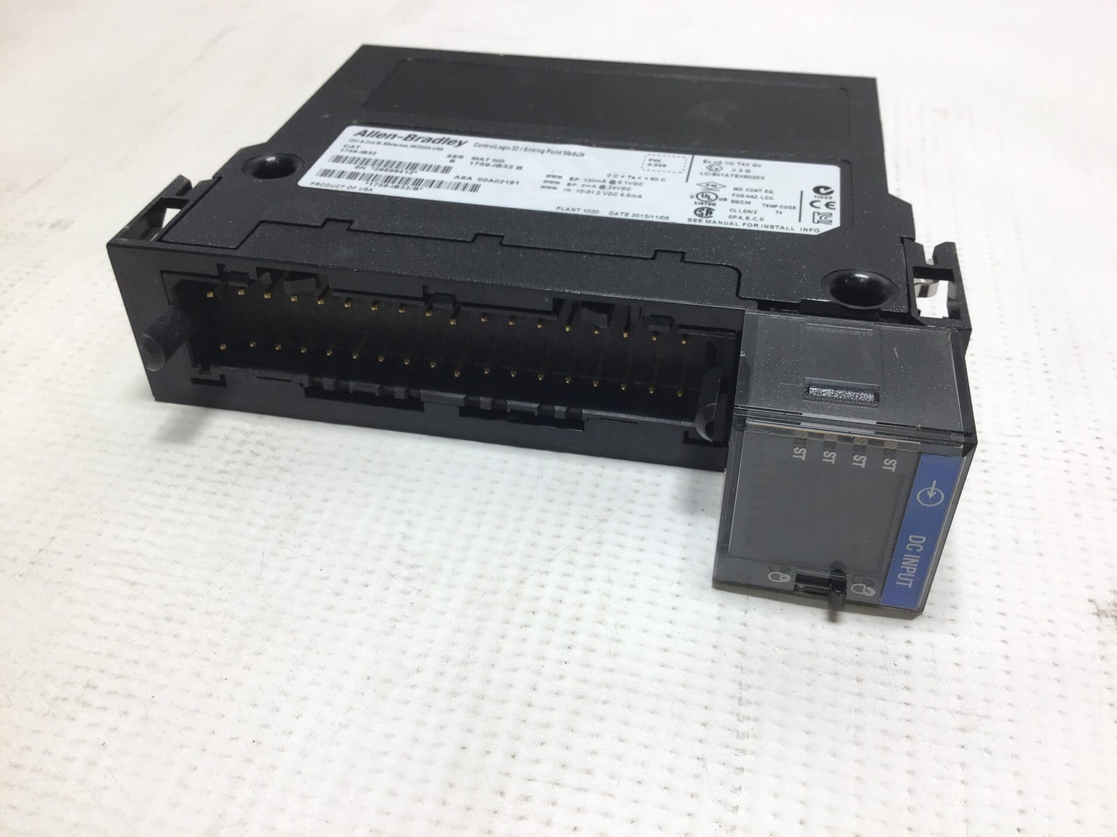 Allen-Bradley 1756-IB32 ControlLogix 32 Sinking Point Module Ser B Range 10-3…