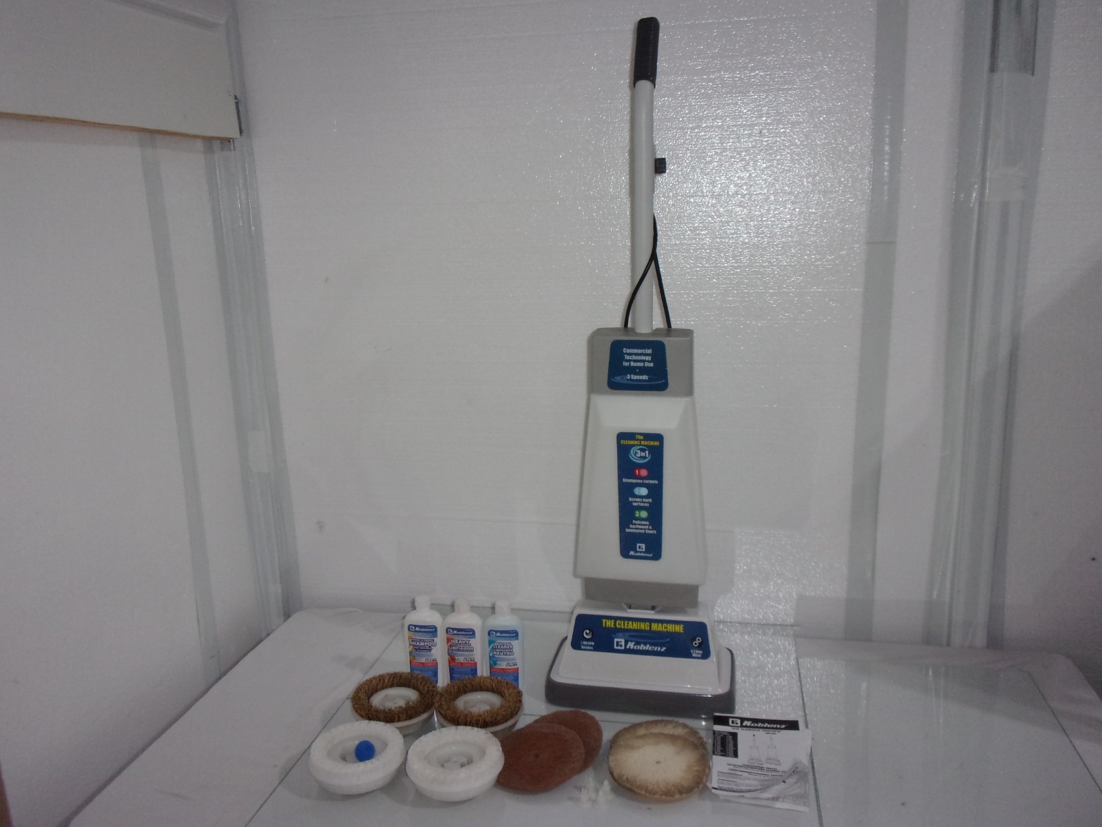 Koblenz P820 The Cleaning Machine Shampoo Polisher 3 Speed + Brushes